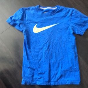 Nike has regular fit small t